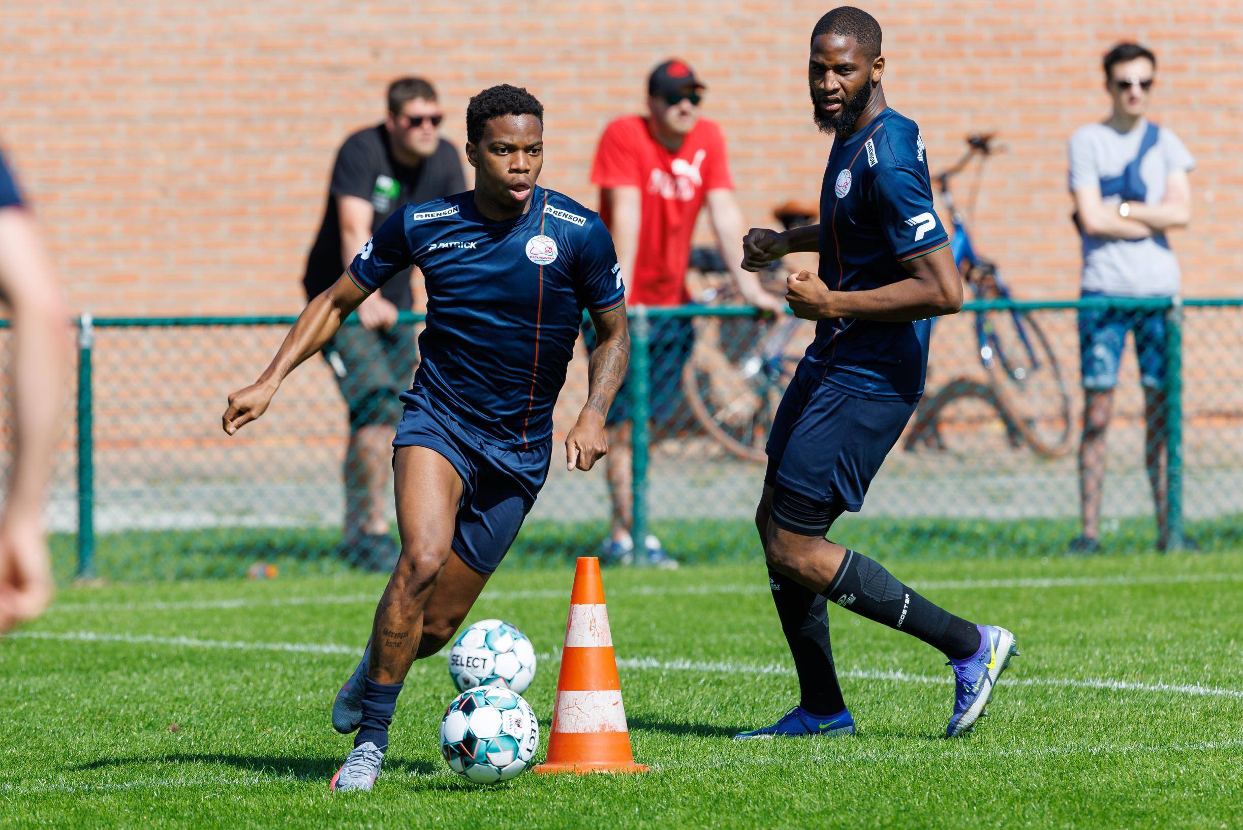 关于离谱！费耶诺德今晨远射贴柱JackeyLove在切尔西比赛中绝杀，波士顿凯尔特人完成体检备战德甲的信息